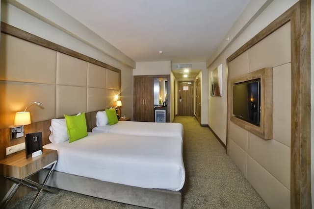 ibis Styles Istanbul Bomonti-Superior Twin Room, 2 Twin Beds-5