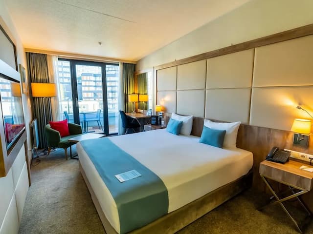 ibis Styles Istanbul Bomonti-Deluxe Room, 1 Double Bed, Balcony-6