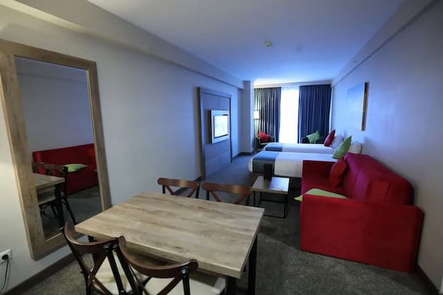 ibis Styles Istanbul Bomonti-Room, Multiple Beds, Connecting Rooms-2