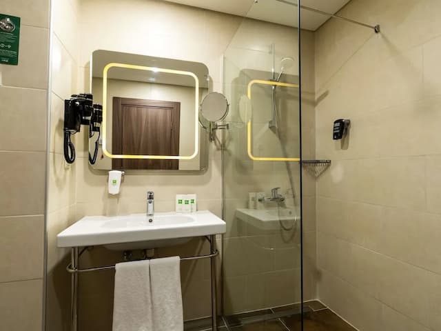 ibis Styles Istanbul Bomonti-Room, Multiple Beds, Connecting Rooms-13