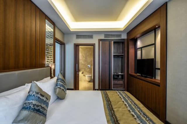 클라리온 호텔 골든 혼-Standard Double Room, Atrium View-1