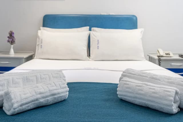 ROY Hotel-Standard Double Room-3