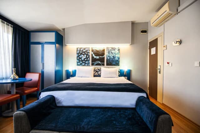 라피스 인 호텔 & 스파-Deluxe Room in Primary City Center Location-7