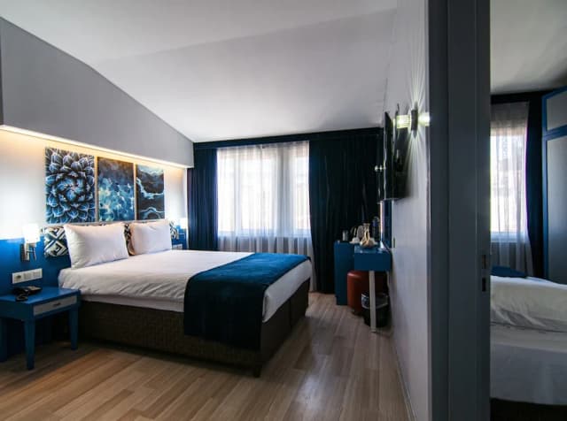 라피스 인 호텔 & 스파-Central Family or Friends Room - up to 4 Guests-1