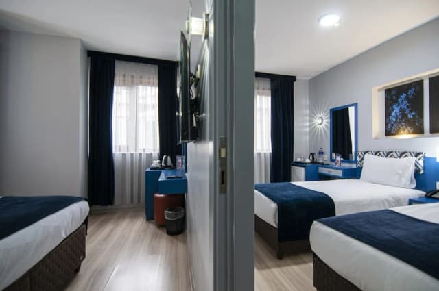 라피스 인 호텔 & 스파-Central Family or Friends Room - up to 4 Guests-5