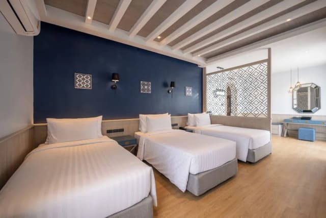 푸켓 해저 그랜드 호텔-디럭스 트리플룸-1