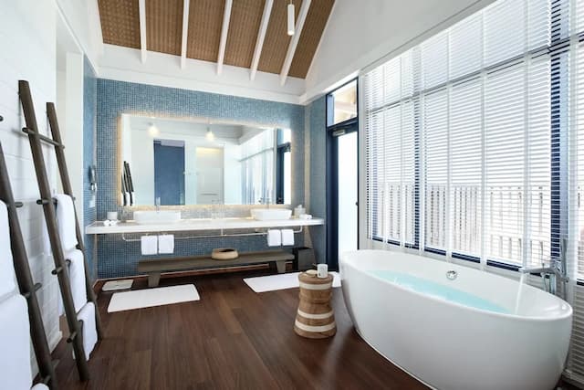 COMO Cocoa Island-Villa, 1 Bedroom, Private Pool, Overwater-1