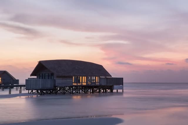 COMO Cocoa Island-Villa, 1 Bedroom, Private Pool, Overwater-6