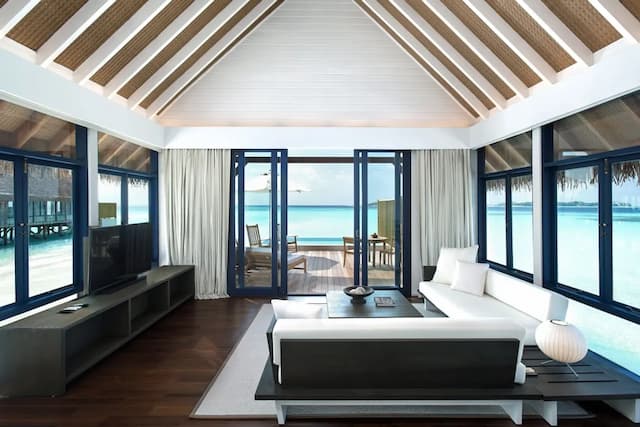 COMO Cocoa Island-Villa, 1 Bedroom, Private Pool, Overwater-3