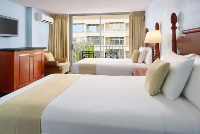 Ewa Hotel Waikiki-Studio, Kitchenette (2-Lanai)-2