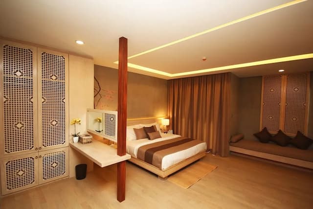 Chu Hotel-Deluxe Double or Twin Room, Balcony, Garden View-6