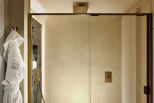 FH55 Grand Hotel Palatino-Suite, Hot Tub, City View-4