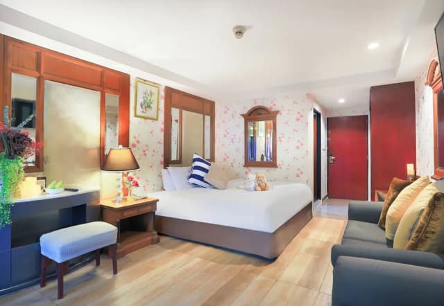 Diamond City Hotel-Grand Deluxe with Free Snack Bar 24Hrs-1