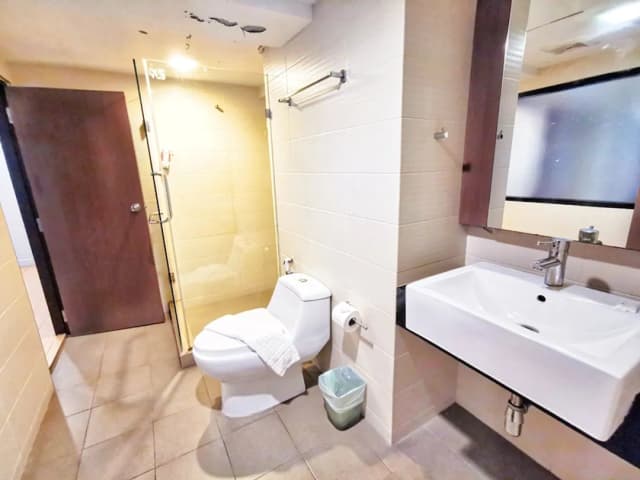 스칸디아 비치 호텔-디럭스 스위트, 수영장 전망-8