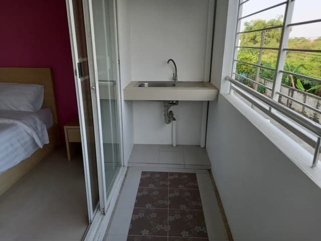 Ruan Plaisoi Apartment-Superior Double Room-8