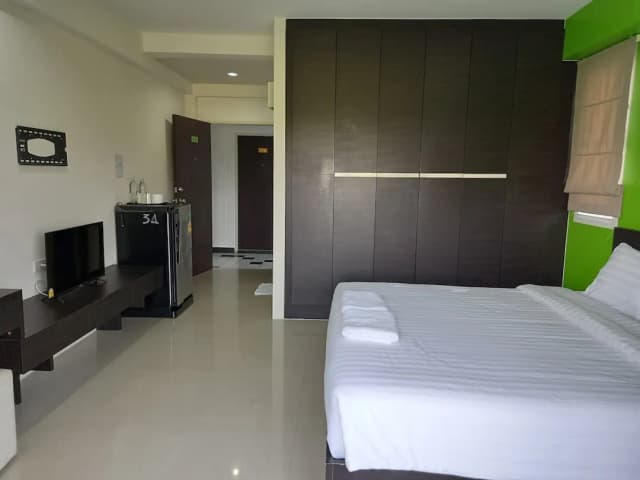 Ruan Plaisoi Apartment-Superior Double Room-24