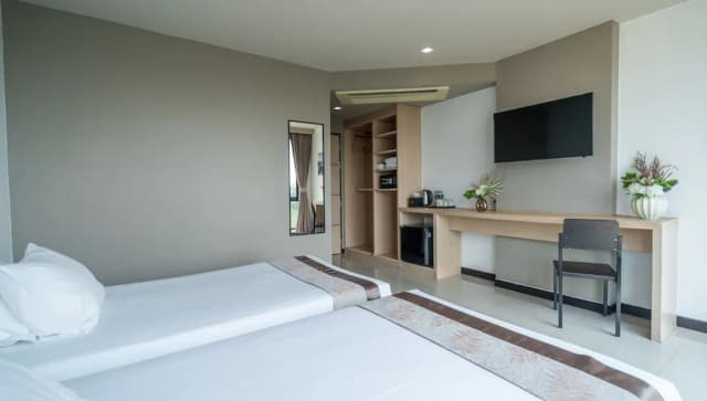 Beston Pattaya-Superior Twin Room-2