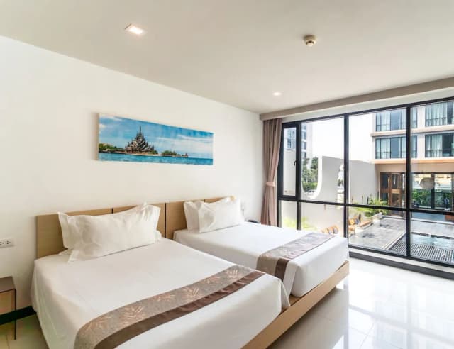 Beston Pattaya-Superior Twin Room With Pool View-1