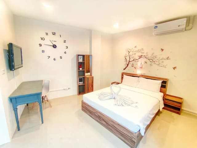 Sailor Hotel Pattaya-디럭스 더블룸-1