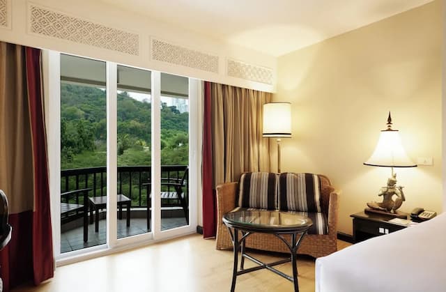 시암 베이쇼어 리조트 파타야-Executive Deluxe King-8