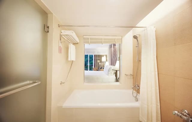 시암 베이쇼어 리조트 파타야-Executive Deluxe King-10