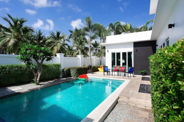 Hollywood Pool Villa Jomtien Pattaya-Classic Villa, 3 Bedrooms, 2 Bathrooms-1