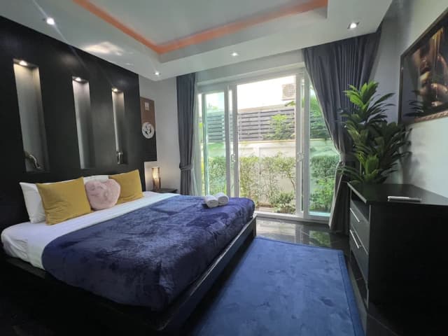 Hollywood Pool Villa Jomtien Pattaya-Deluxe Villa, 4 Bedrooms, Garden Area-5