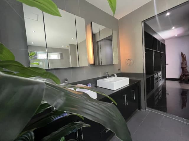 Hollywood Pool Villa Jomtien Pattaya-Deluxe Villa, 4 Bedrooms, Garden Area-14