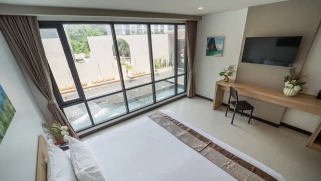 Beston Pattaya-Superior King Room With Pool View-2
