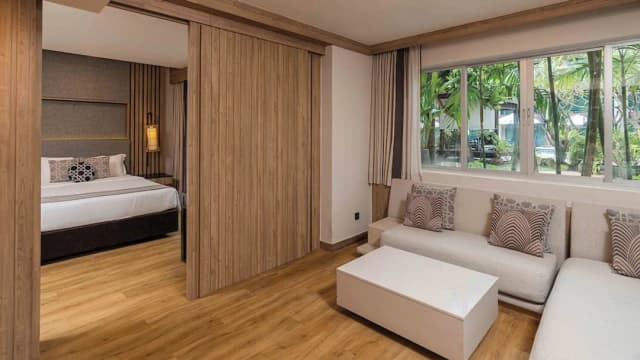 Phuket Graceland Resort And Spa-Family Room, Pool Access-5