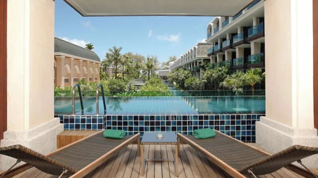 Phuket Graceland Resort And Spa-Sunset Grand Deluxe Pool Access-5