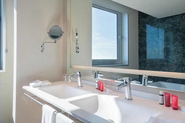 Leonardo Royal Hotel Barcelona Forum-Suite-1