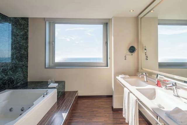 Leonardo Royal Hotel Barcelona Forum-Suite-7