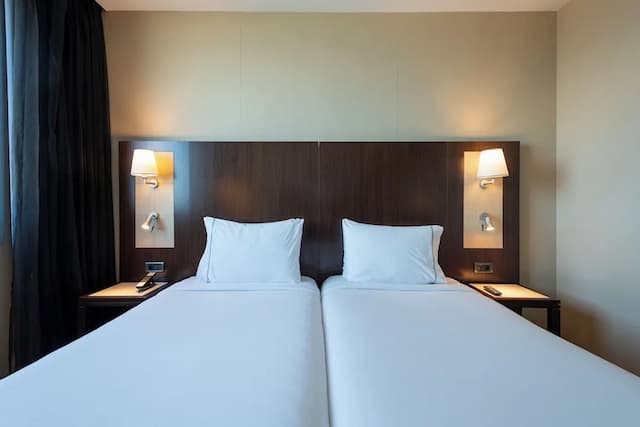 Leonardo Royal Hotel Barcelona Forum-Suite Junior-2