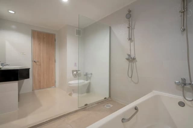 그린 파크 리조트-2-Bedroom Pool View-8