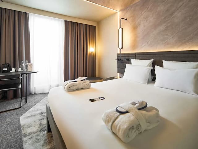 Novotel Praha Wenceslas Square-Executive Room, 1 Double Bed (Top Floor)-1