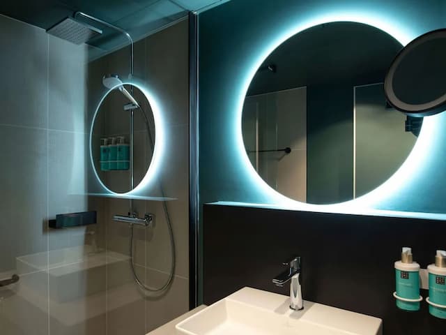 Novotel Praha Wenceslas Square-Executive Room, 1 Double Bed (Top Floor)-3