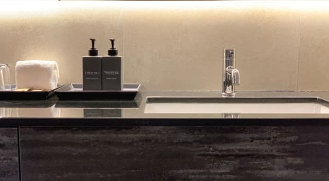 Theatre Residence-Lilit Riverfront Suite A-8