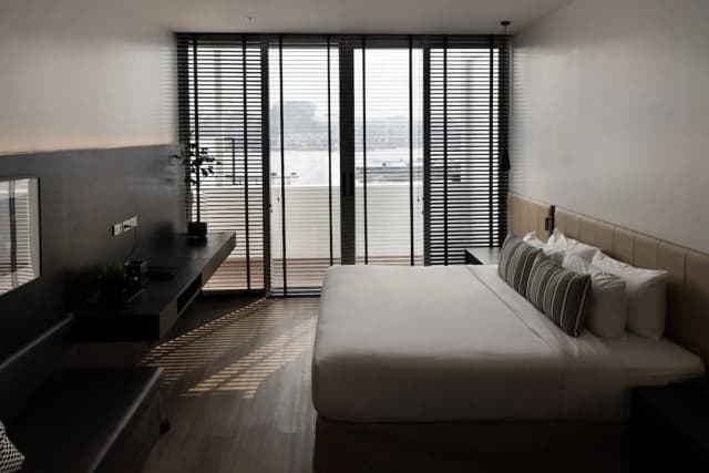 Theatre Residence-Lilit Riverfront Suite A-1