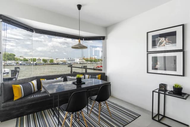 Theatre Residence-Lilit Riverfront Suite B-4