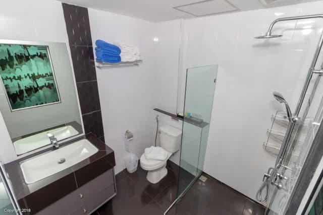 모던 리빙 호텔-Superior with Balcony-3