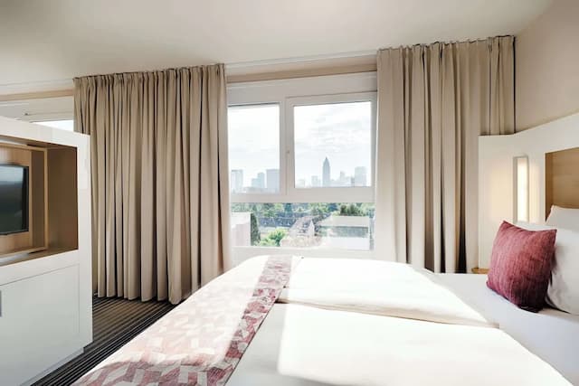 Best Western Plus Welcome Hotel Frankfurt-Junior Room, 2 Twin Beds (with Sofabed)-2