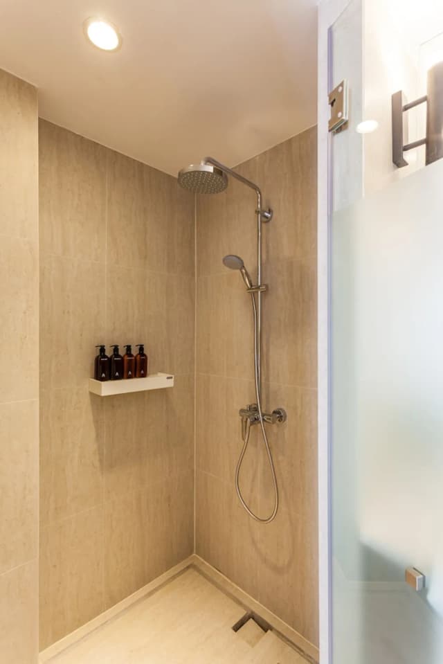 Marine Beach Hotel Pattaya-Superior Double Room-5