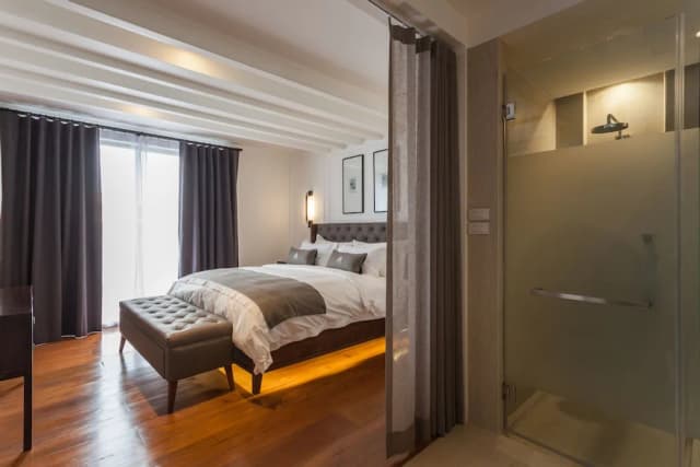 Marine Beach Hotel Pattaya-Marine Bedroom Suite-4