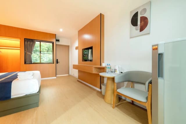 Selina Place Pattaya-Senior Double Room-4