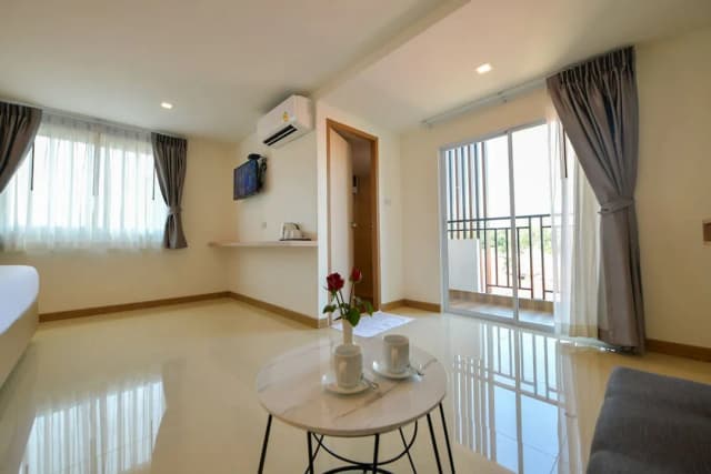 아이리스 팰리스-디럭스 더블룸-5