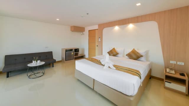 아이리스 팰리스-디럭스 더블룸-1