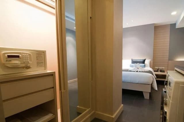 ASHLEE Heights Hotel Patong-Deluxe King Bed-9