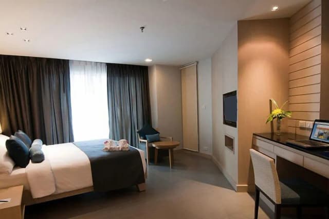 ASHLEE Heights Hotel Patong-Deluxe King Bed-11