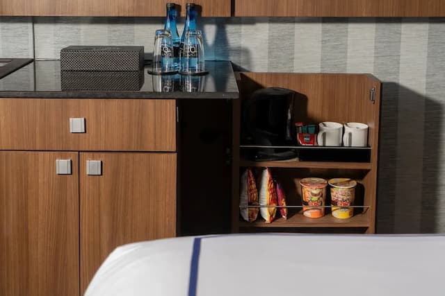 ザ コンチネント ホテル スクンビット - アソーク BTS バンコク-Continent Skyline King Room-19